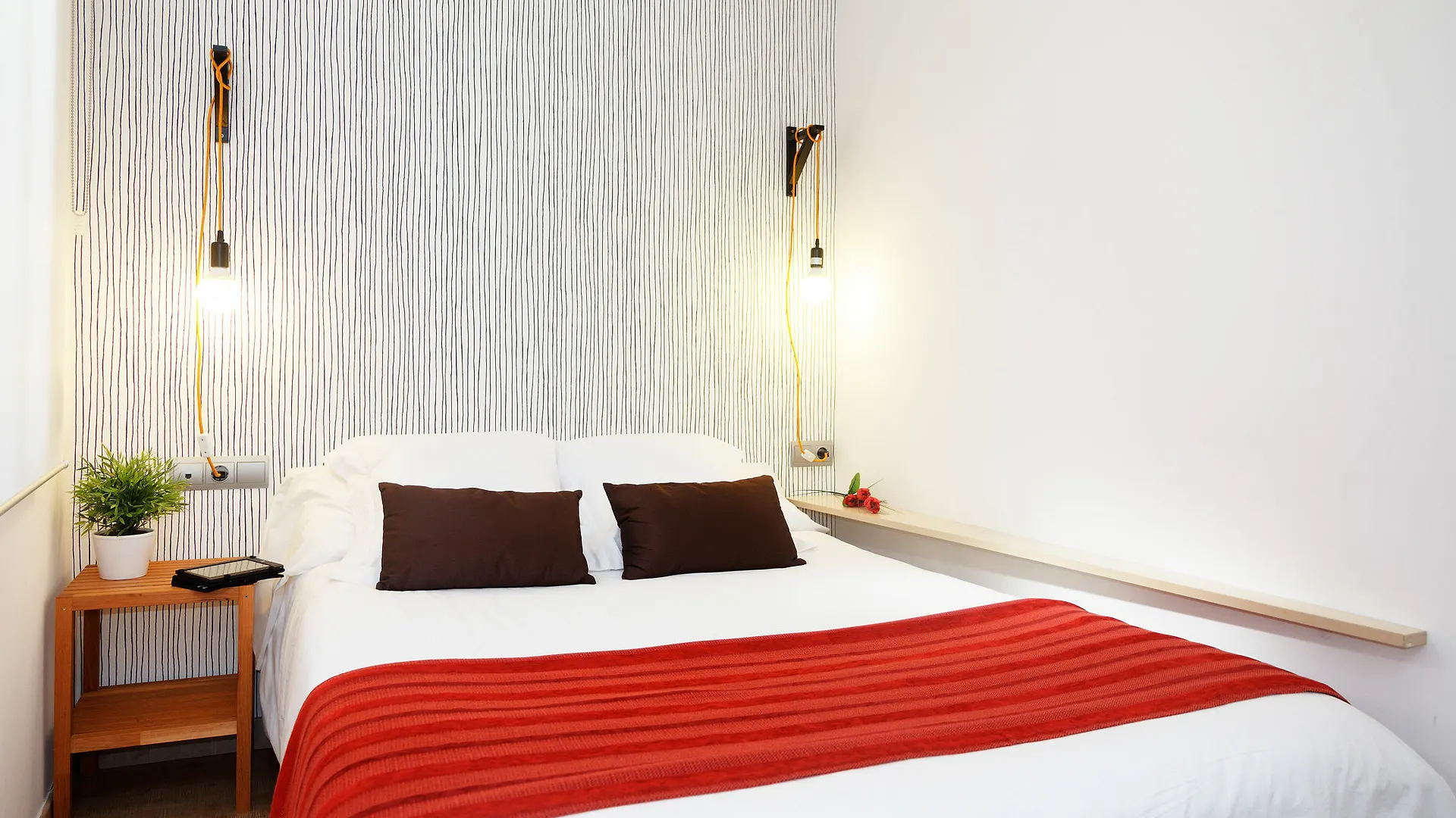 Feelathome Vila Apartment Barcelona 0*,  España